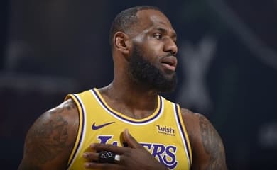 LeBron James lidera ranking da Forbes de jogadores mais bem pagos