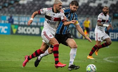 Flamengo e Grêmio entram firme na briga pelo título