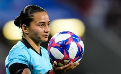 Qual é a bola da Copa do Mundo Feminina e quanto custa - Lance!