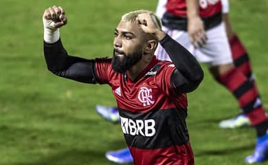 Gabigol completa 26 anos; veja alguns gols importantes do artilheiro