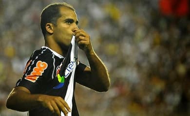 Campeão da Copa do Brasil 2011, Rômulo acerta retorno ao Vasco