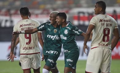 Libertadores: Palmeiras sofre, mas vence com gol no último lance