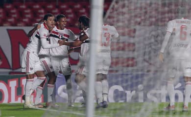 Ferroviária vence São Paulo nos pênaltis e pega o Corinthians na