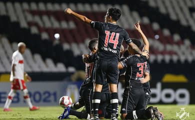 Cruzeiro vence Vasco por 3 a 0 e conquista acesso na Série B