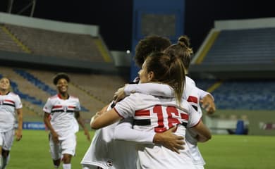 Em jogo com duas viradas, São Paulo bate o Bahia no Brasileiro Feminino -  Lance!