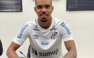 Lucas Pires, promessa ex-Corinthians, assina com o Santos - ISTOÉ  Independente