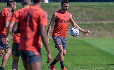 Thiago Maia é homenageado por jogadores do Flamengo: 'Sem palavra