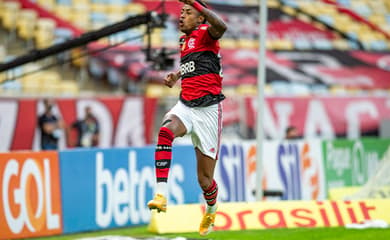 Atlético-MG goleia Flamengo por 3 x 0 no Maraca e encosta no Palmeiras