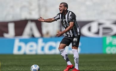 Atlético-MG anuncia volta de Júnior Alonso após acordo com time