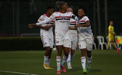 São Paulo vence o São José por 2 a 0 e estreia com vitória no Campeonato  Paulista Feminino de 2021 - Lance!