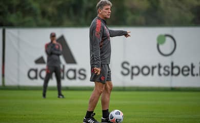 Estudo internacional coloca quatro jogadores do Flamengo e três do