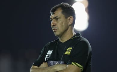 Santos negocia contratação de Carille para temporada na Série B