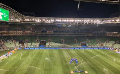 Amorim Podporco on X: Allianz Parque quase pronto para a final do Paulista.  Palco foi coberto por um pano verde.  / X