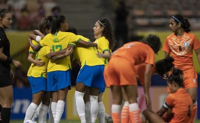 Seleção Feminina goleia Índia no jogo de despedida de Formiga com a camisa  8 canarinha - Lance!