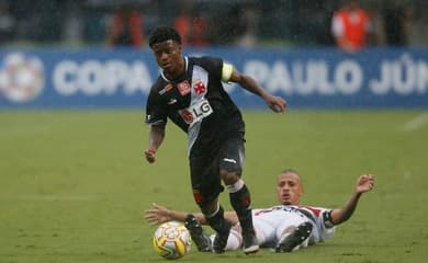 Santos assina pré-contrato com lateral-esquerdo do Vasco - Lance!