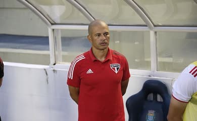 Alex Paulo - Treinador de Futebol - Escola Flamengo Oficial