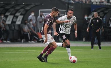 Melhor em campo, Renato Augusto elogia atuação do Corinthians