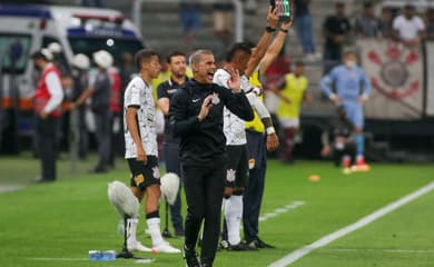 Técnico do Corinthians define maneira ideal para o time jogar e