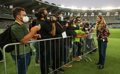 Torcida, títulos, craques e dinheiro: United é eleito o maior da