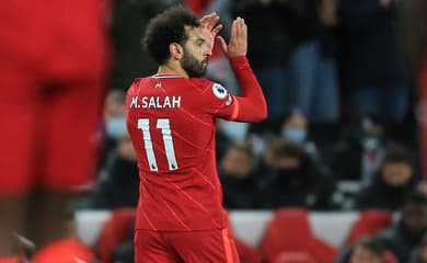 Salah diz que quer ficar no Liverpool, mas deixa futuro em aberto: 'Não  depende de mim