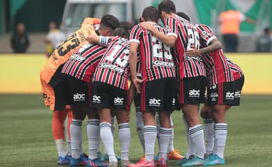 Corinthians é derrotado pelo Internacional e vê vaga na Sul-Americana  ameaçada - Esportes - R7 Futebol