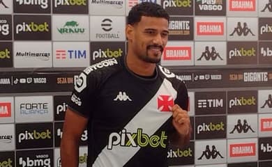 Gabriel Pec é cobiçado por mais um gigante brasileiro; Vasco faz