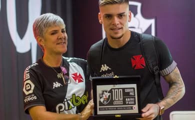 Gabriel Pec é cobiçado por mais um gigante brasileiro; Vasco faz