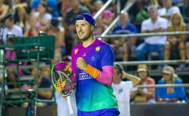 Mundial de Beach Tennis: André Baran e Nikita Burmakin avançam