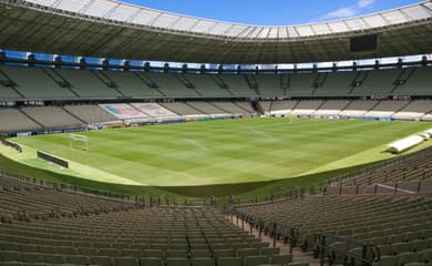 Qual é o tamanho de um campo de futebol? Veja as medidas - Lance!