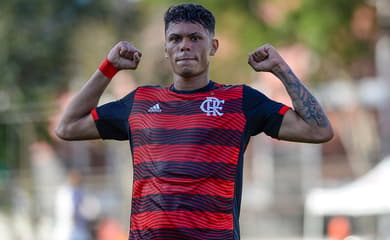 Pedro e Gabigol estão suspensos em jogo do Flamengo contra o Goiás