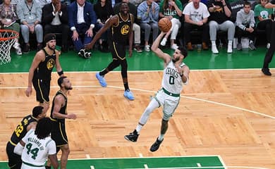 Celtics vence Warriors em casa e abre 2 a 1 nas finais da NBA