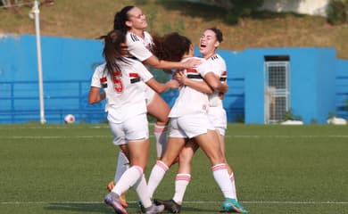 Destaque do São Paulo, Gláucia comemora classificação para a final do Campeonato  Paulista Feminino - Lance!