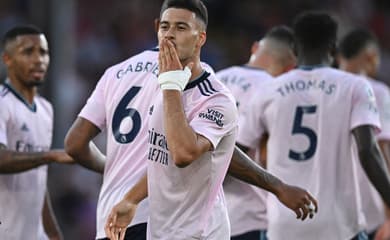 Premier League: capitão do Luton Town desmaia no gramado em partida contra  o Bournemouth - Lance!