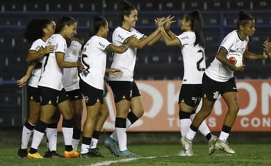 Final Paulistão feminino: Timão goleia São Paulo e fecha ano