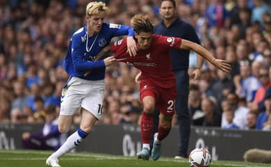 Chelsea e Liverpool empatam em jogo de estreia da Premier League