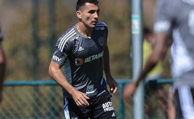 Clube russo faz consulta por Alonso, zagueiro do Atlético-MG