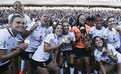 Com recorde de público, Corinthians vence Ferroviária e leva o