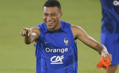 Análise: Mbappé coloca a França nas quartas de final e no topo do