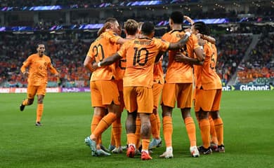 Com gols na reta final, Holanda vence Senegal por 2 x 0 na Copa
