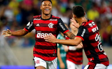 Victor Hugo é o 5° jogador mais jovem a estrear pelo Flamengo em