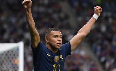 Artilheiro no Catar, Mbappé se torna maior goleador em finais de Copa do  Mundo - Metro 1