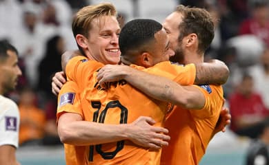 Com gols na reta final, Holanda vence Senegal por 2 x 0 na Copa