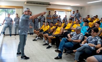 Com novidades, Santos FC se reapresenta no CT Rei Pelé para início da  pré-temporada de 2023 - Santos Futebol Clube