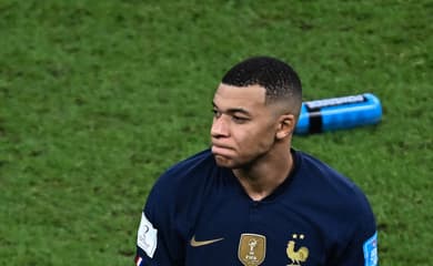 Entrada de Mbappé muda o jogo, mas os diversos problemas deixam