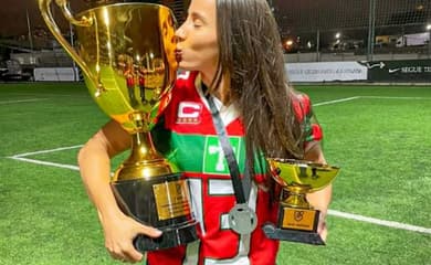 Futebol Feminino - Larissa Pereira, jogadora do Flamengo, foi