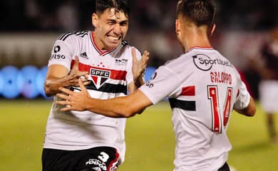 Corinthians vence de virada a Ferroviária e é campeão do