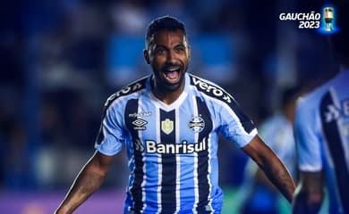 Grêmio vence Inter e se aproxima da final do Campeonato Gaúcho