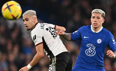 Chelsea e Liverpool empatam em jogo de estreia da Premier League