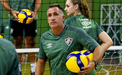 Melhores brasileiros no Vôlei: Conheça ídolos que marcaram época! - Novo  Momento