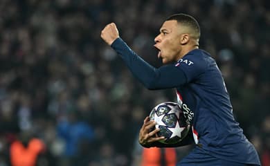 Com gol e assistência, Mbappé é eleito melhor do jogo em virada da França -  Superesportes